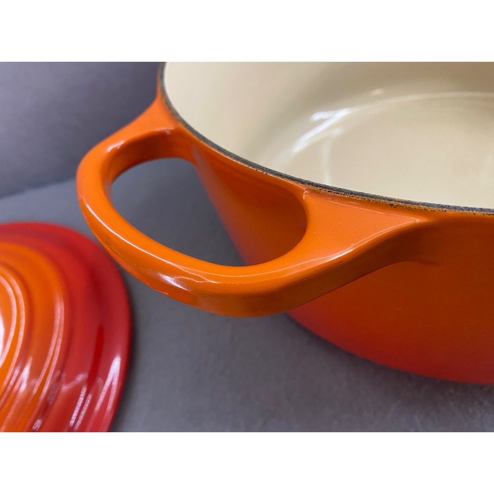 Le Creuset Flame Orange Round Dutch Oven 7.25 Qt Enameled Cast Iron 28 France - Picture 9 of 11